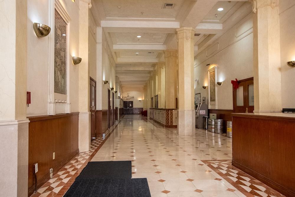Stillwell Hotel